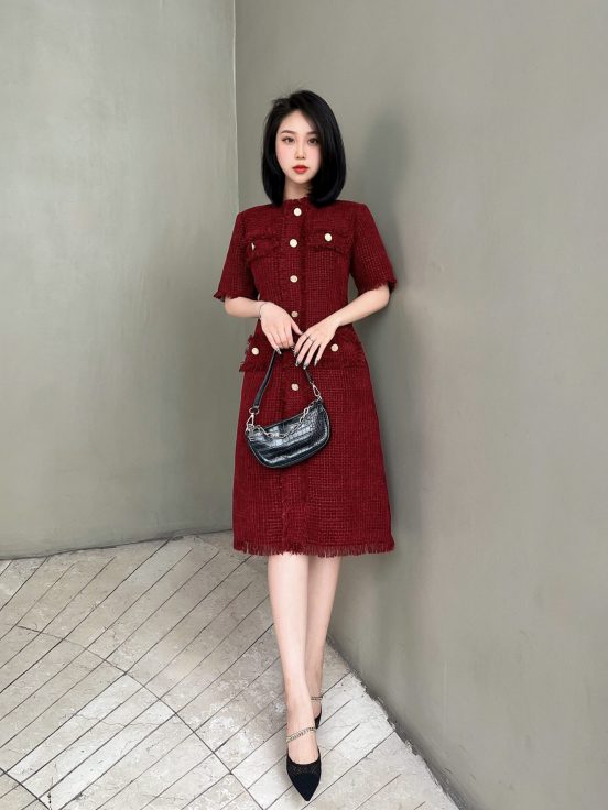 Đầm dạ tweed đỏ rượu vang cúc đồng