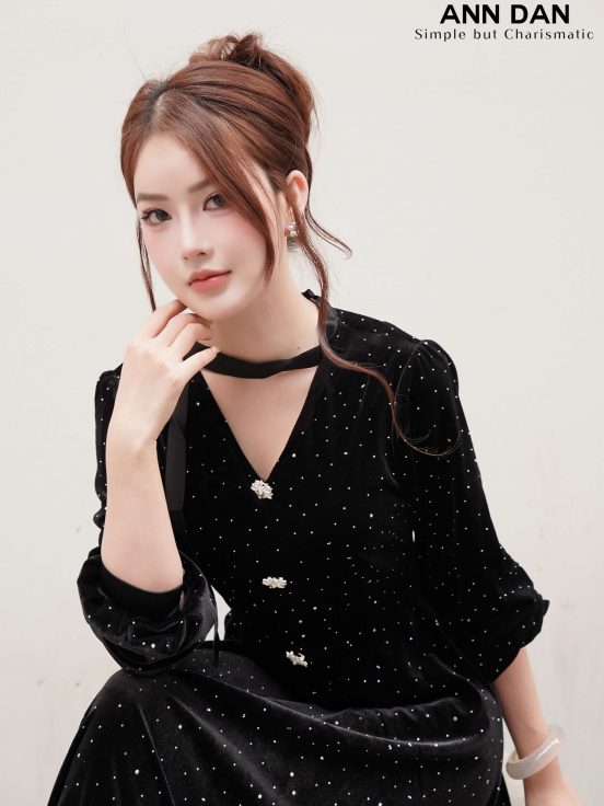 Đầm nhung đính đá - Đen