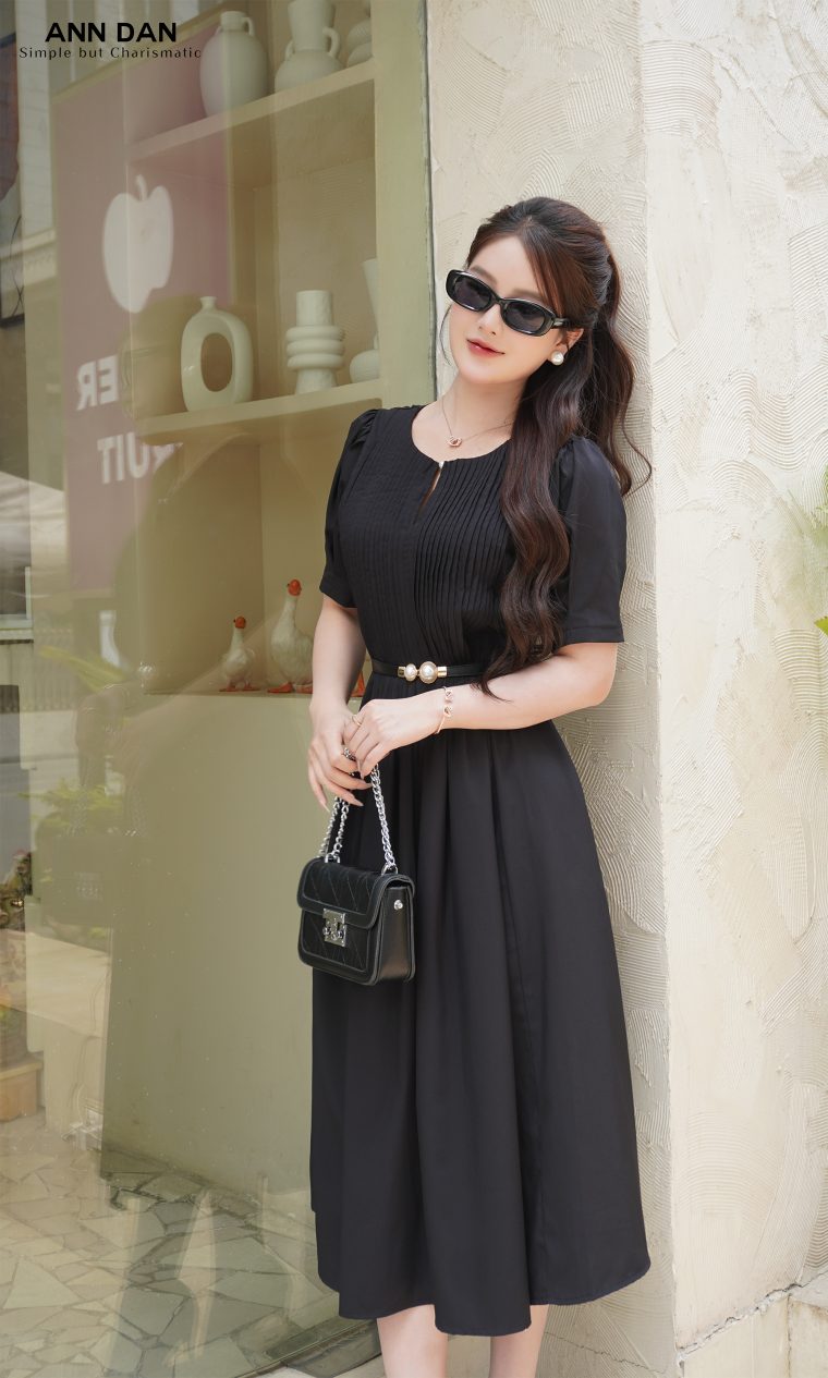 Đầm nhuyễn đen ly ngực 2