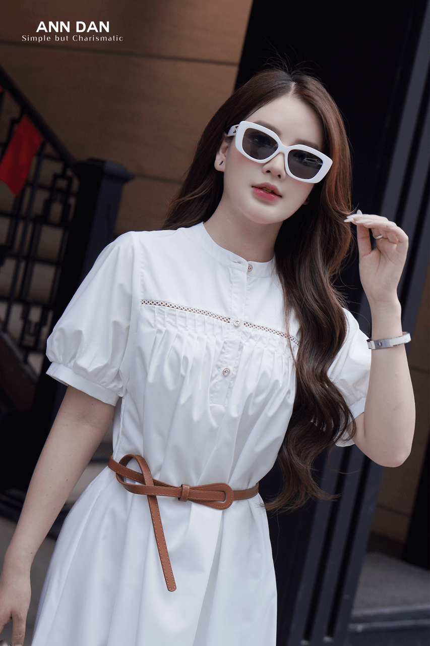Đầm thô hàn ly ngực phối ren kèm đai da – trắng