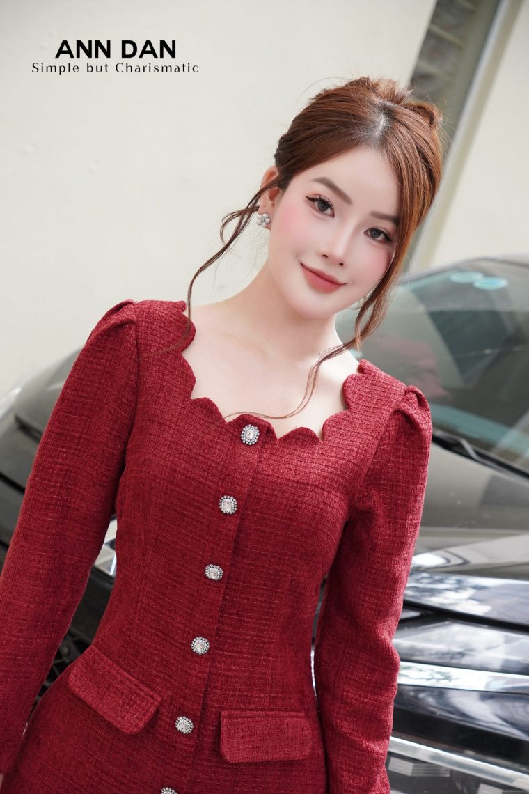 Váy Dạ Tweed Cổ Vuông Cúc Đá