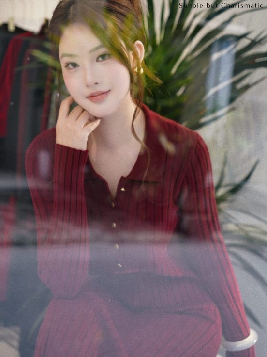 Đầm len tăm xòe cổ Đức