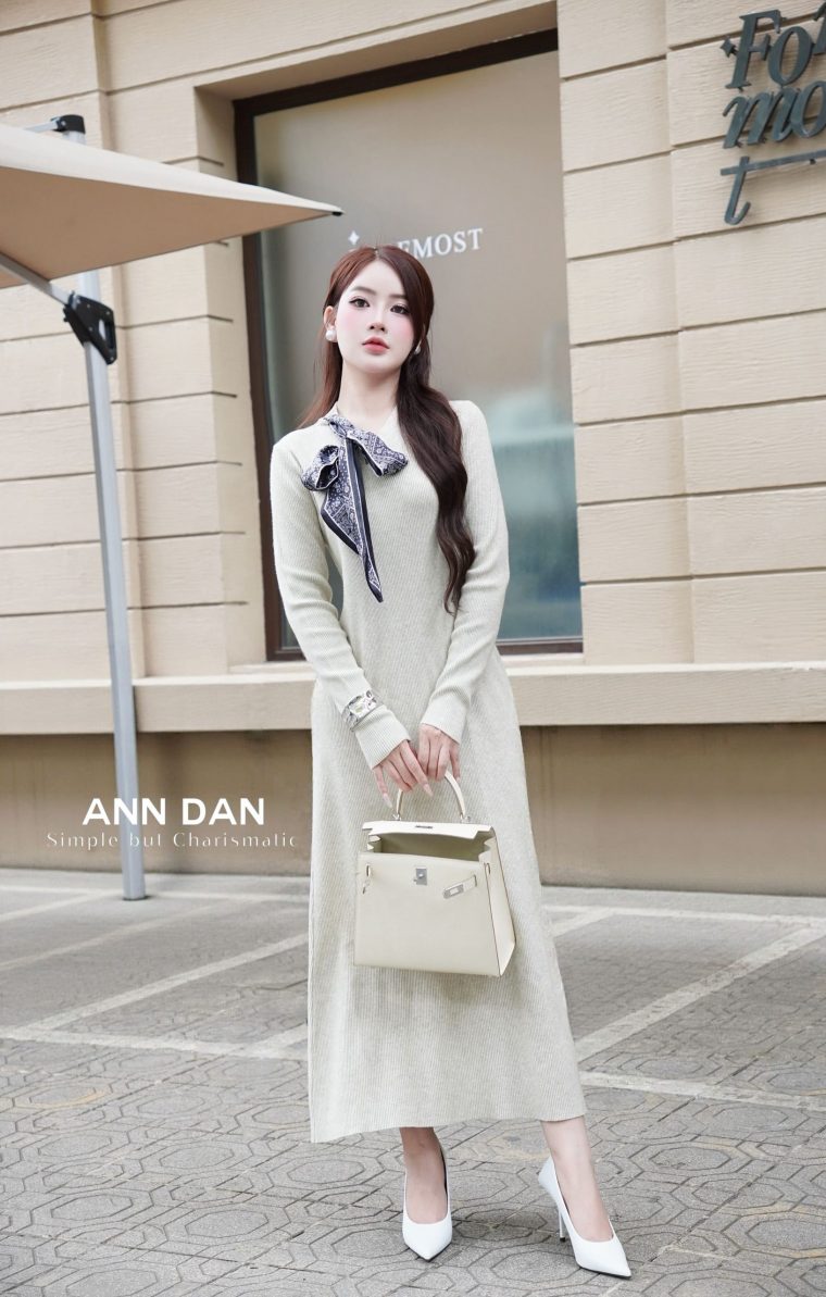 váy len cổ tim khăn lụa