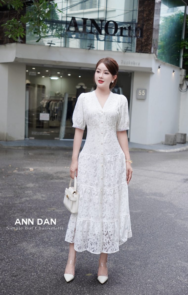 đầm ren cú ngọc cổ tim 7