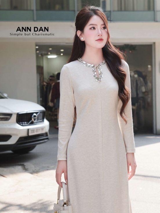 Đầm len viền đá giọt lệ