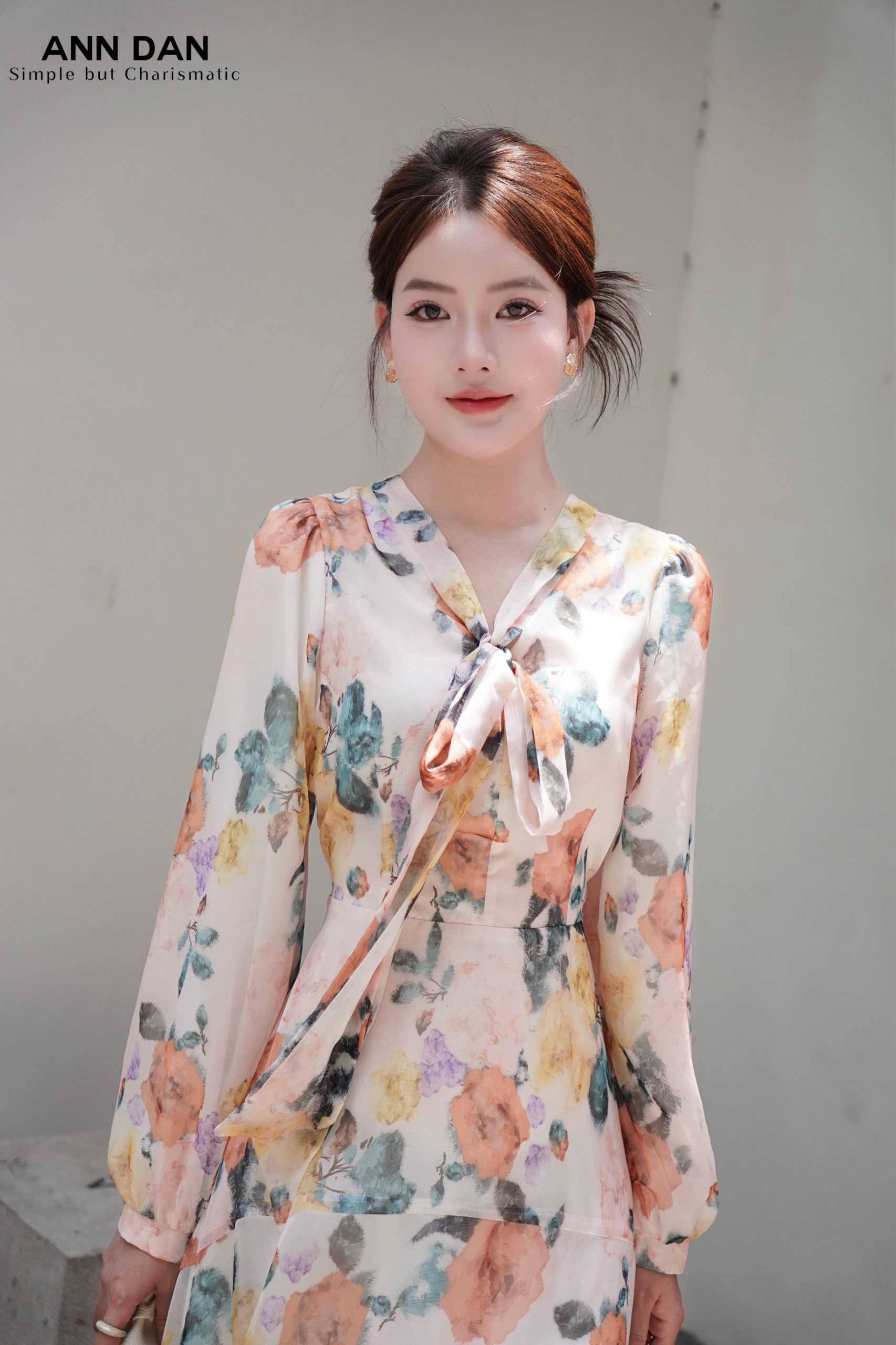 Đầm lụa tơ xước hoa phai nơ cổ