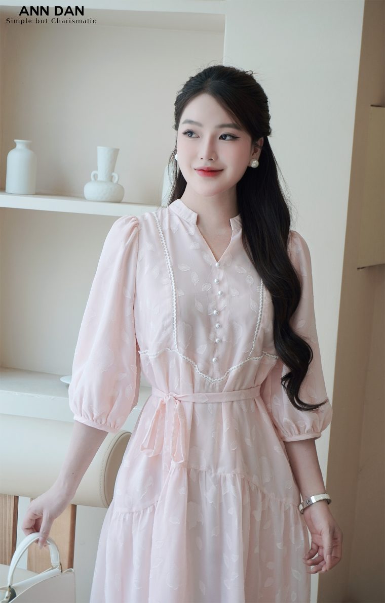 Đầm tơ ép thêu hoa – Hồngư