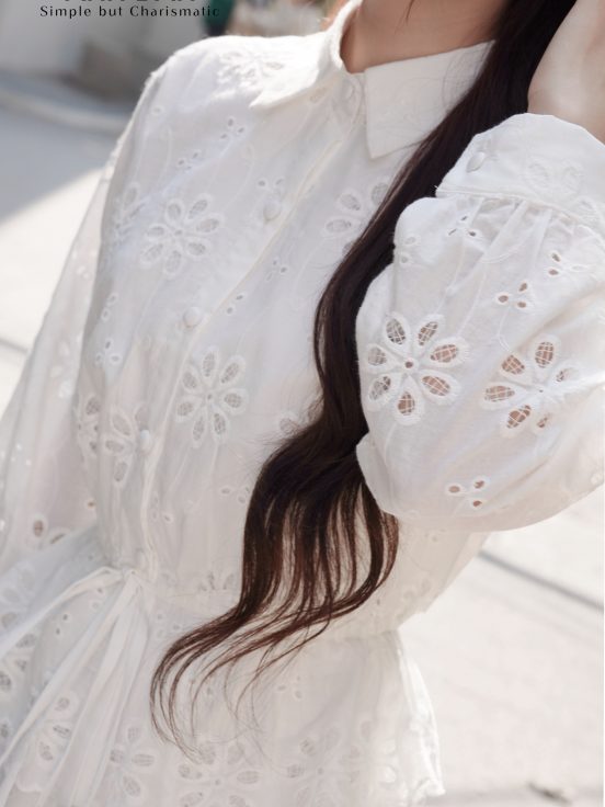 Đầm boy thêu trắng sơ mi rút eo `