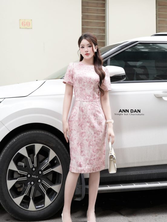 đầm gấm chiết eo