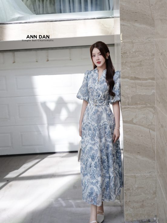 Đầm tằm ép xanh cổ tàu cúc trai kèm đai