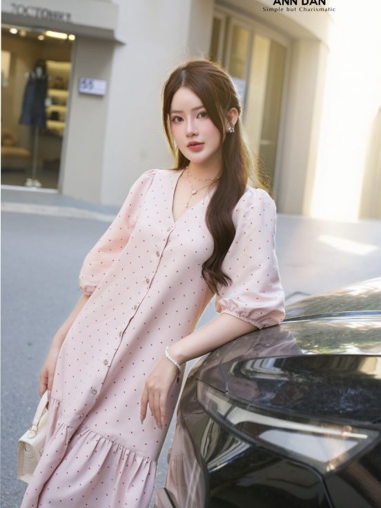 Đầm thô cotton cổ tim chấm bi m