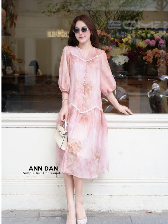 Đầm tơ hoa hồng phối ren