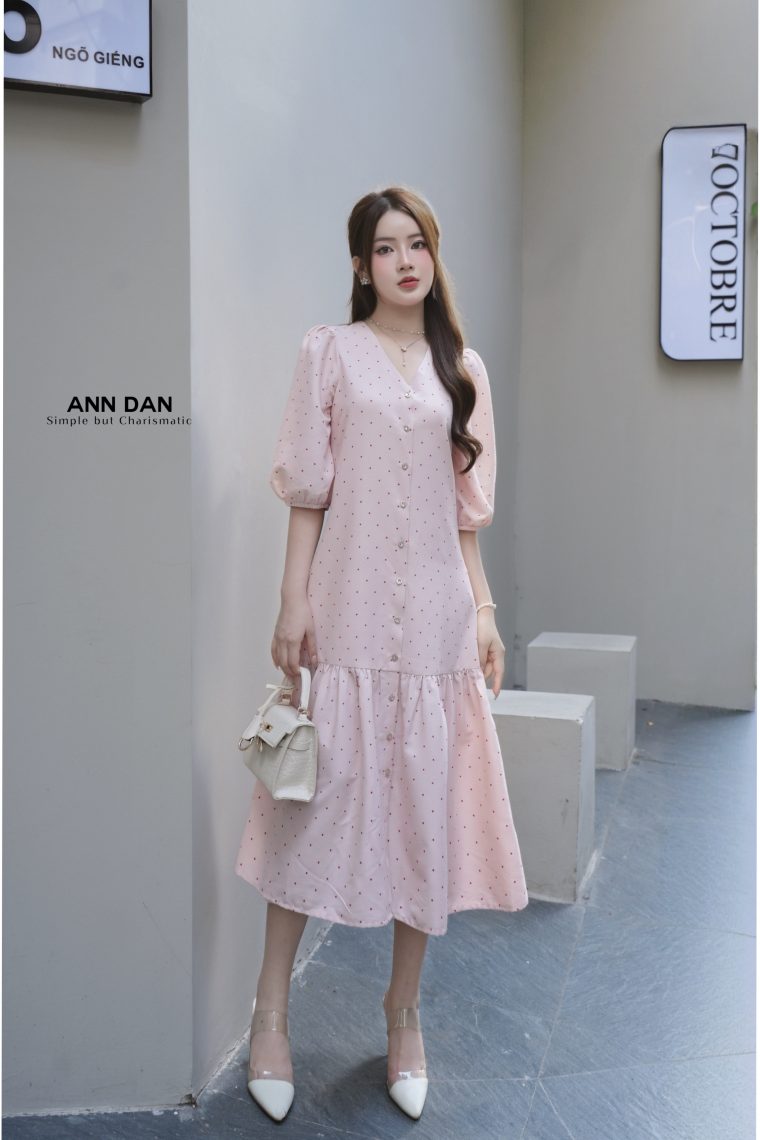 Đầm thô cotton cổ tim chấm bi u